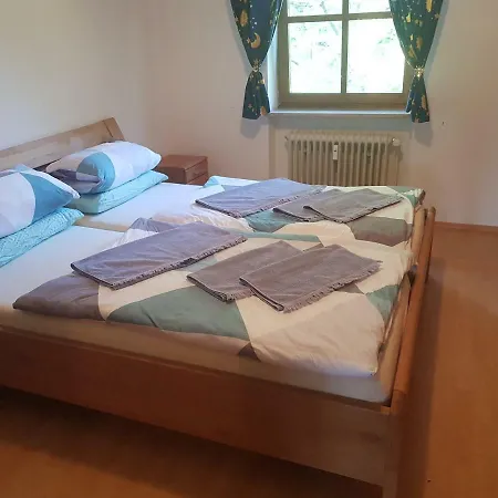 Schamz Group Ferienwohnung Apartman
